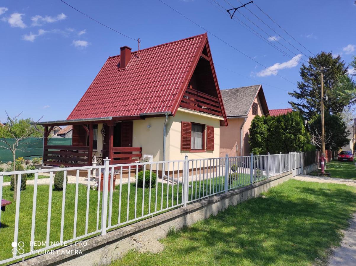 Villa Levendula Ház Lipót Exterior foto