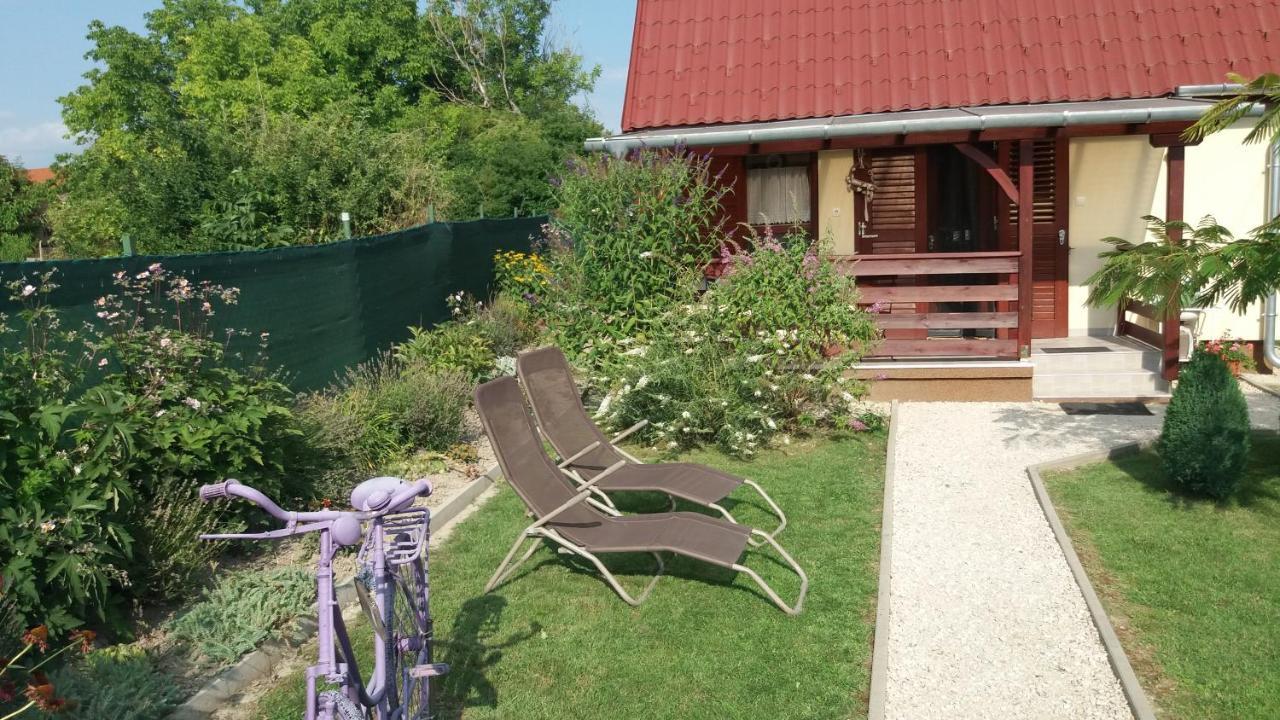 Villa Levendula Ház Lipót Exterior foto
